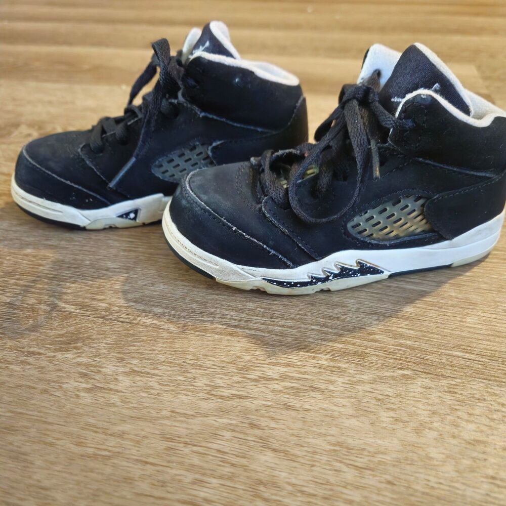 Jordan Air Retro 5 Oreo Moonlight Sneakers Suede Athletic Shoes Toddler 8C